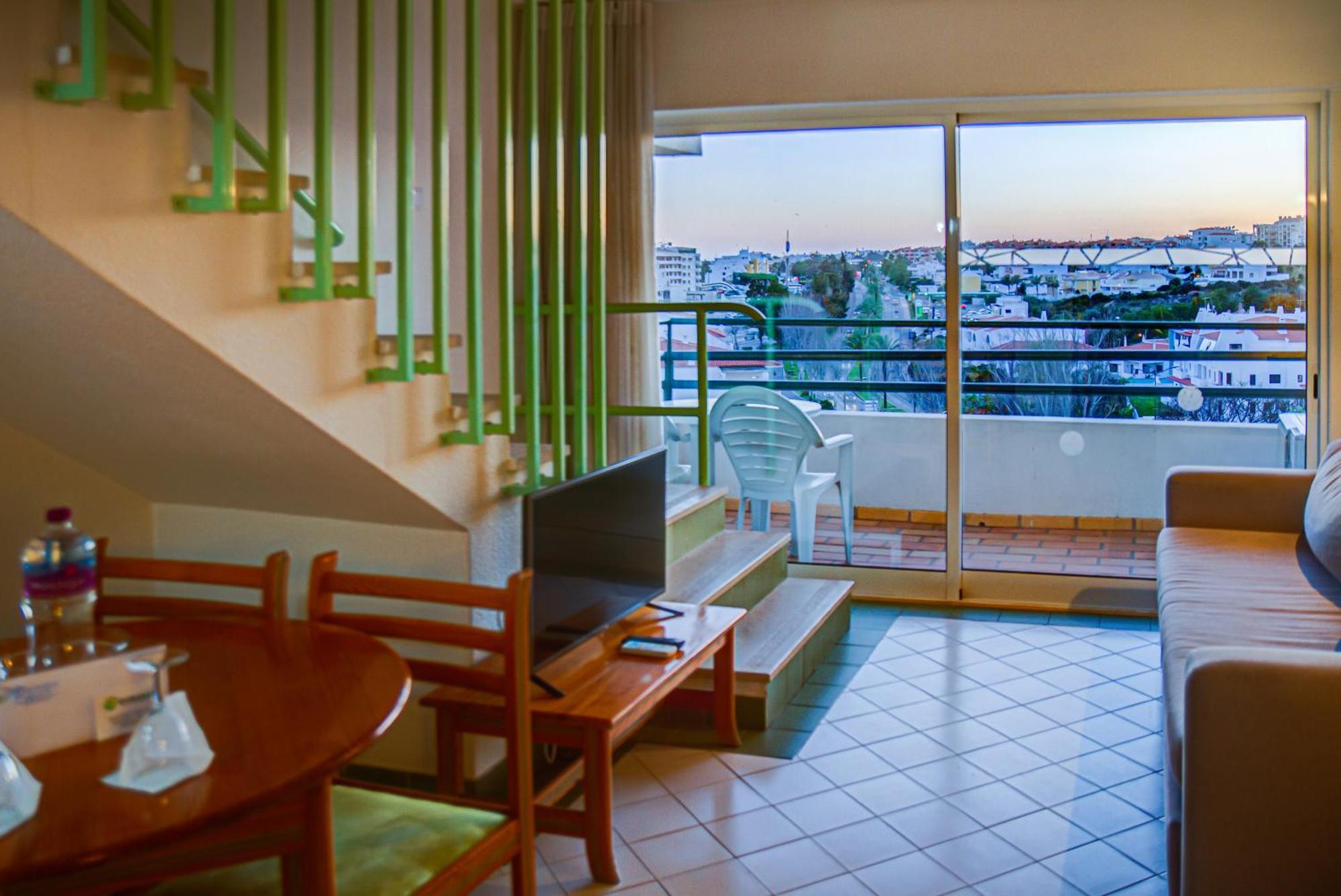 Ourabay Hotel Apartamento - Art & Holidays Albufeira Szoba fotó