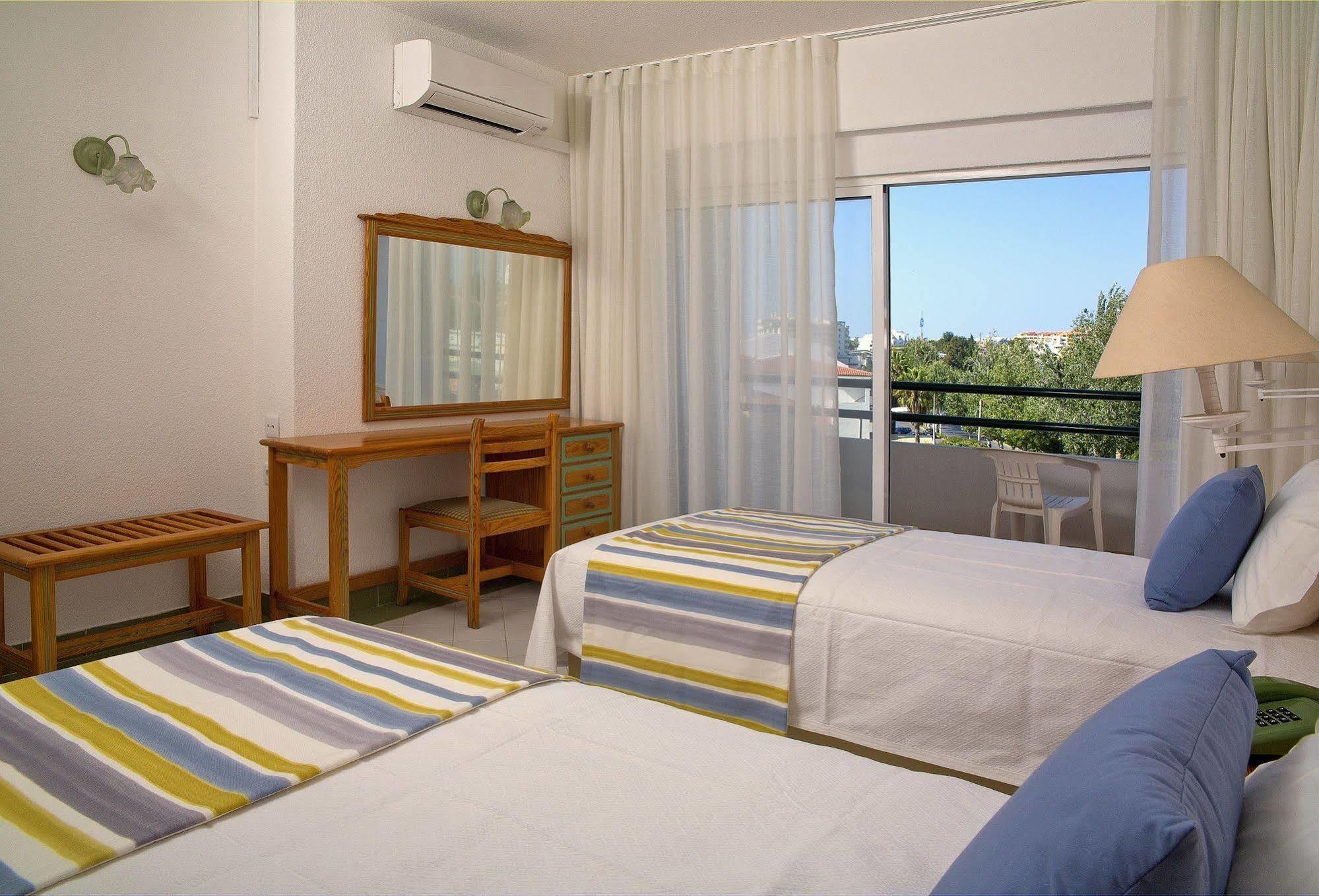 Ourabay Hotel Apartamento - Art & Holidays Albufeira Kültér fotó